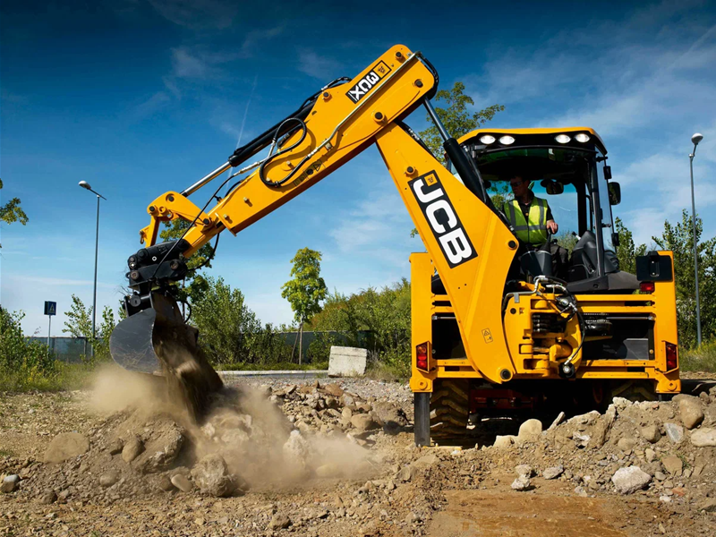 3. Экскаватор погрузчик JCB 3cx